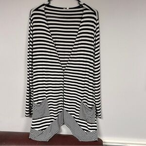 Black and White Striped  Light Cardigan top, No Tag - XL - see measurements